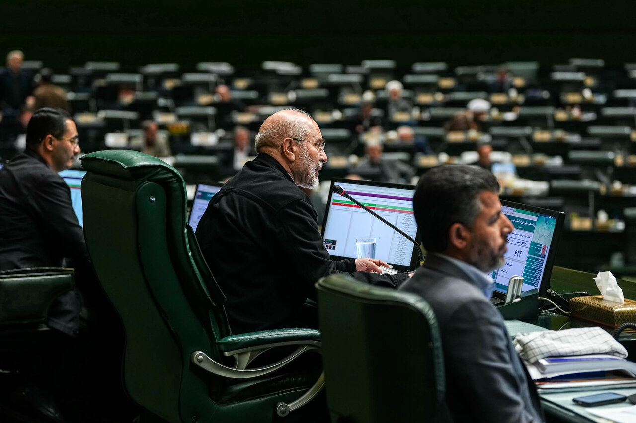 حضور امیر موسوی و عراقچی در جلسه غیرعلنی مجلس