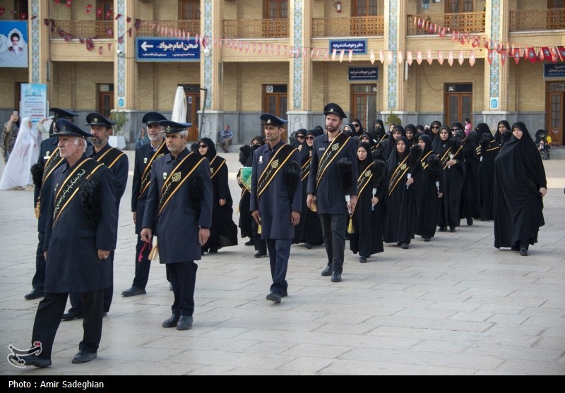 آیین سیاه پوشان و تعویض پرچم حرم مطهر حضرت شاهچراغ (ع)