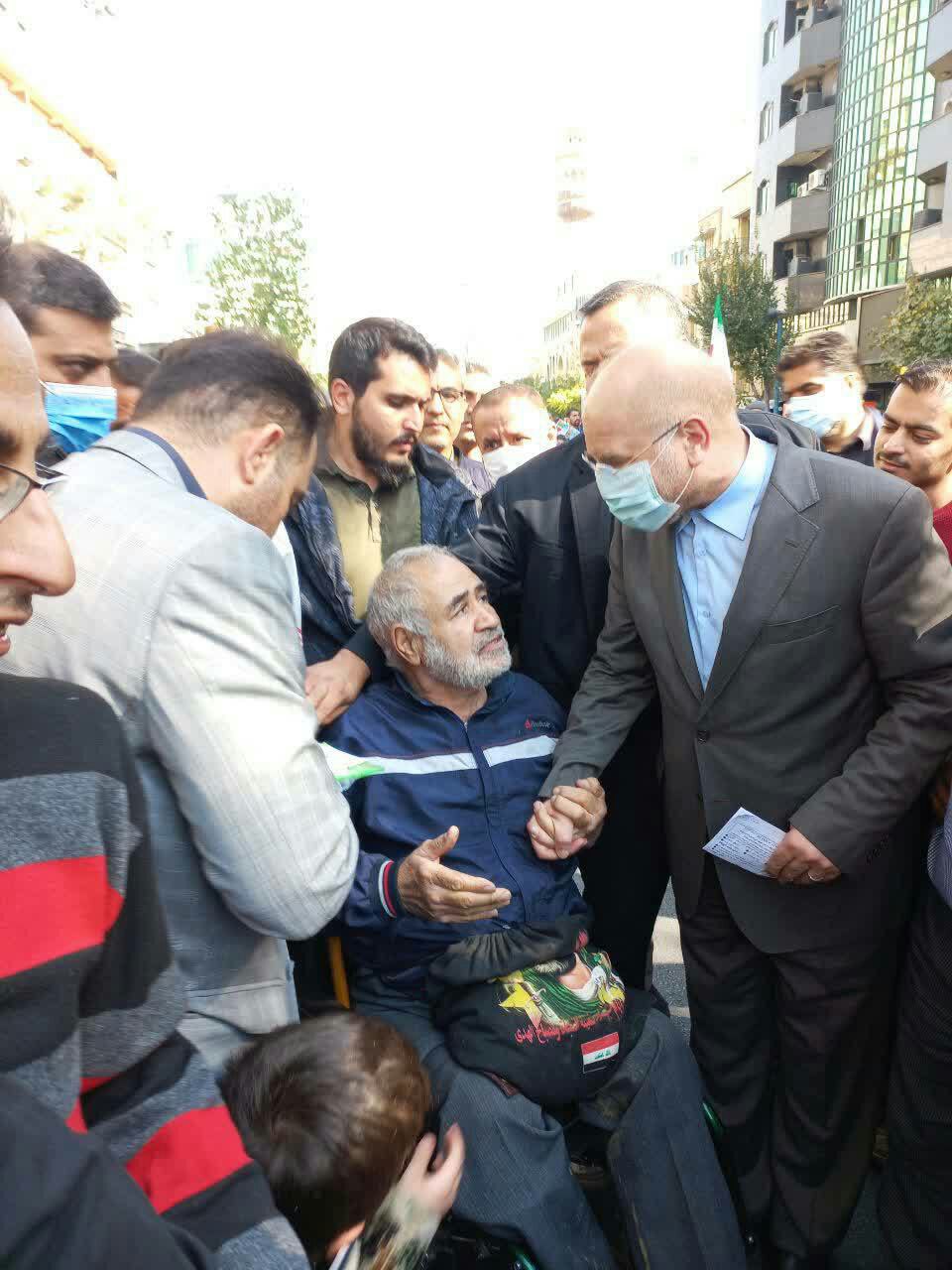 حضور قالیباف در راهپیمایی  و نماز جمعه