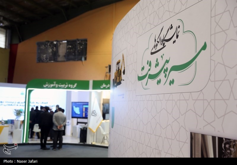 بازدید مخبر از نمایشگاه الگوهای مسیر پیشرفت