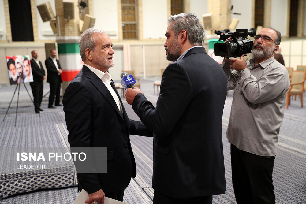 دیدار رئیس‌جمهور و اعضای هیئت دولت با رهبر انقلاب