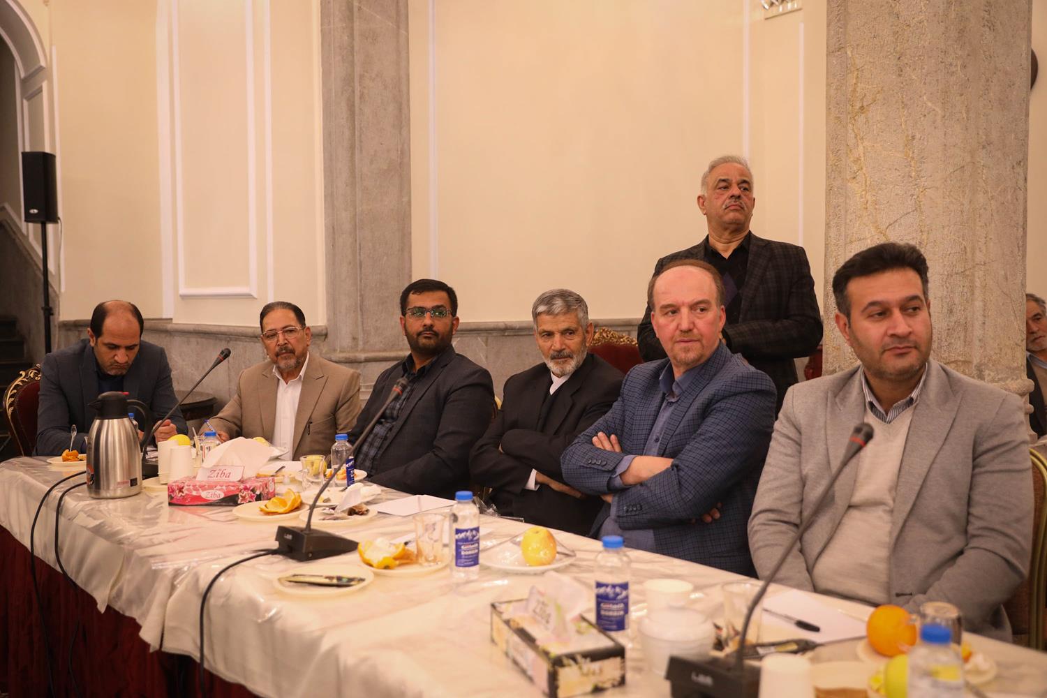 دیدار شورایاران محلات تهران با قالیباف