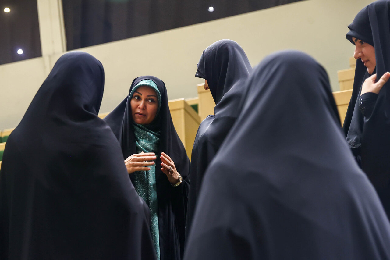 نشست علنی سه‌شنبه ۱۸ آذرماه مجلس