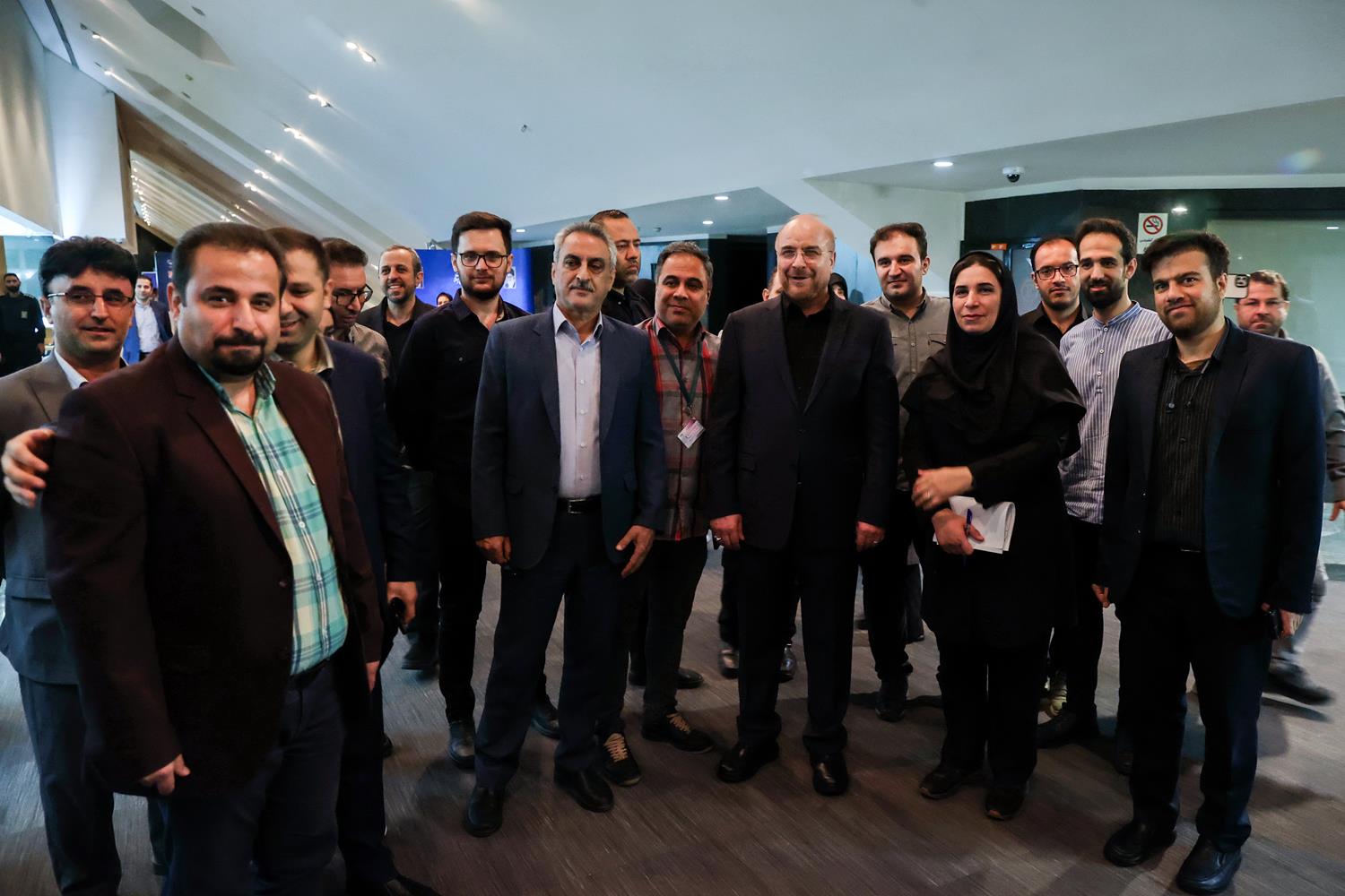 حضور قالیباف در جمع خبرنگاران پارلمانی