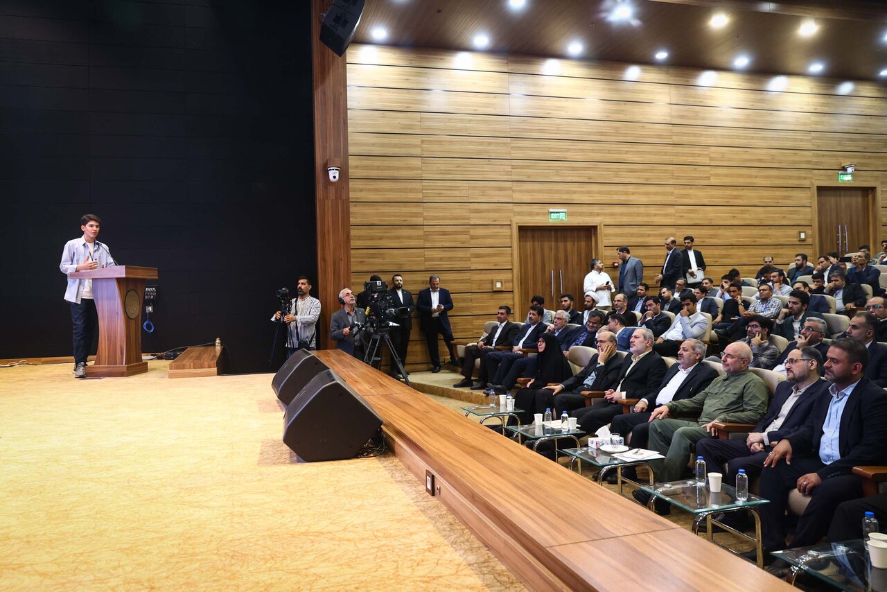 حضور قالیباف در اولین کارسوق حکمرانی داده‌محور