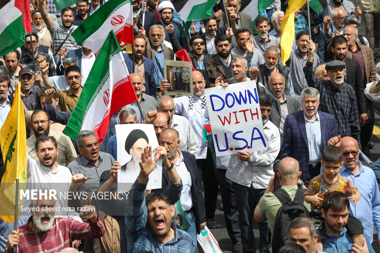 راهپیمایی علیه جنایات رژیم صهیونیستی پس از نماز جمعه در تهران