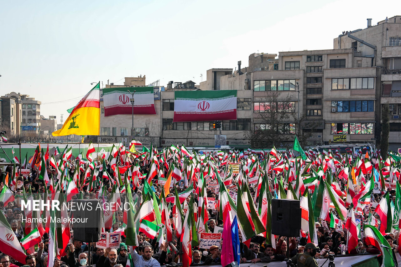 تجمع همبستگی ملی با سخنرانی رئیس مجلس