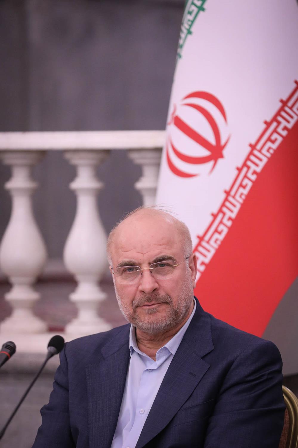 دیدار شورایاران محلات تهران با قالیباف