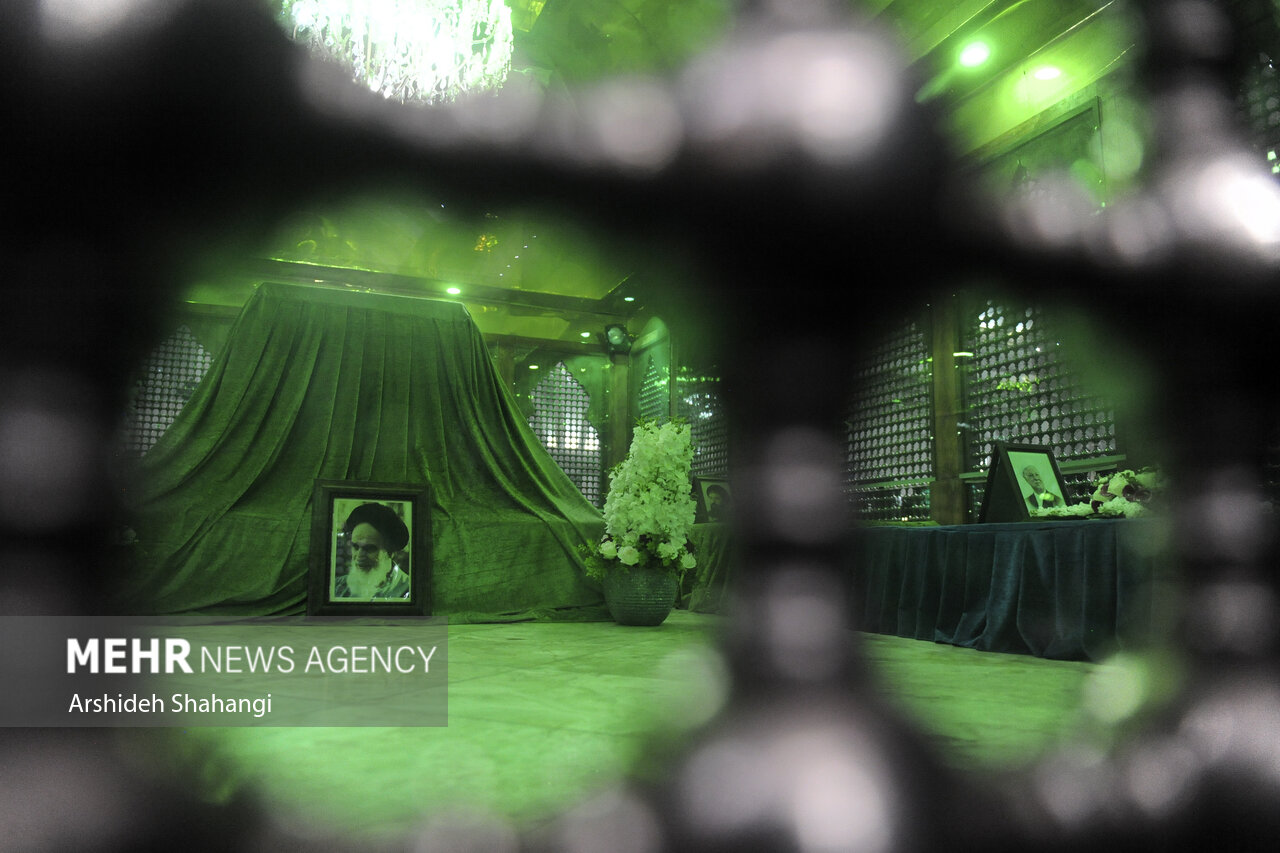 مراسم چهل و سومین سالروز ورود تاریخی امام خمینی (ره) به ایران