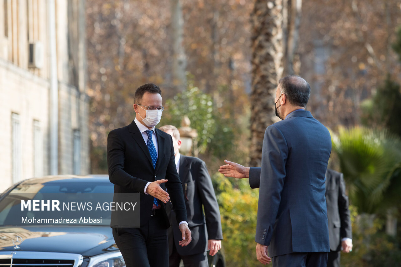 دیدار وزرای خارجه مجارستان و ایران