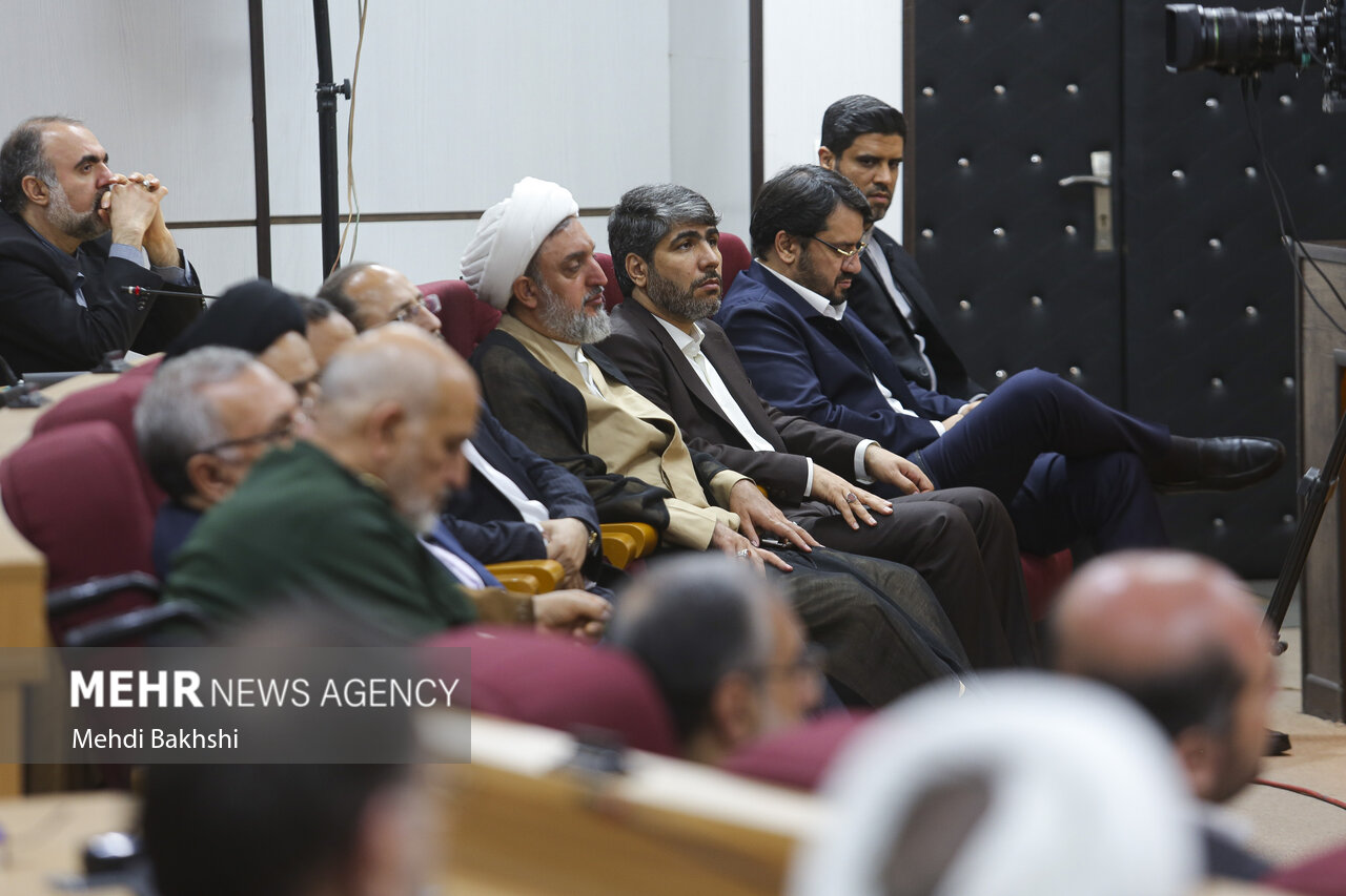 جلسه شورای اداری استان قم