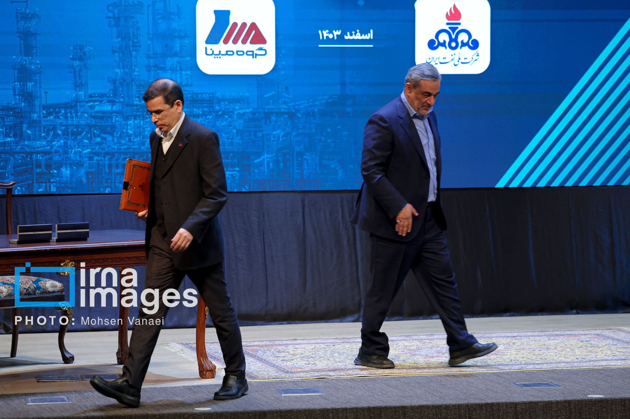 امضای قراردادهای میدان گازی مشترک پارس جنوبی
