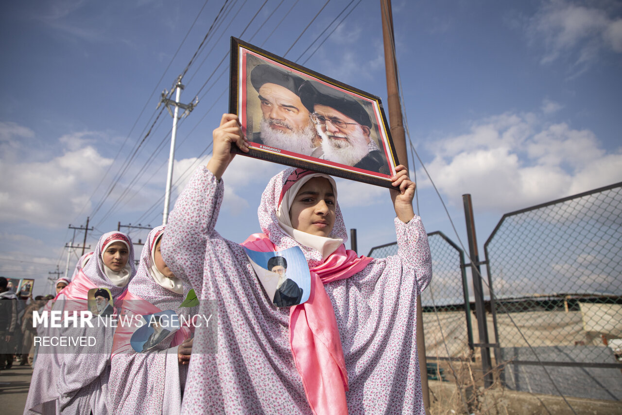 راهپیمایی کشمیری‌ھا در حمایت از رهبر معظم انقلاب