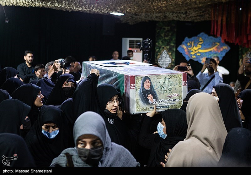 مراسم وداع با پیکر مطهر کونیکو یامامورا