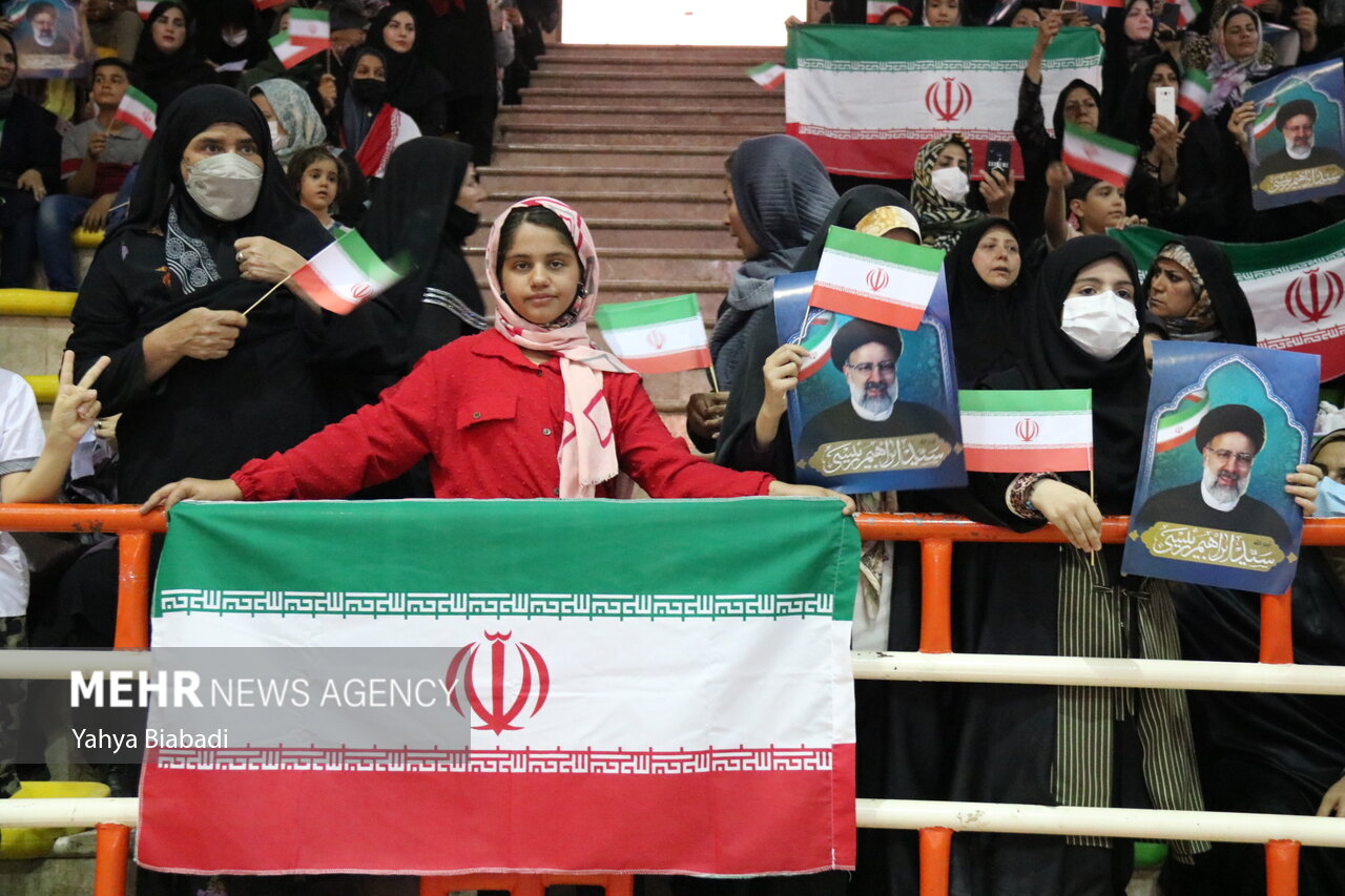 دیدار رئیس جمهور با اقشار مختلف مردم کرمانشاه