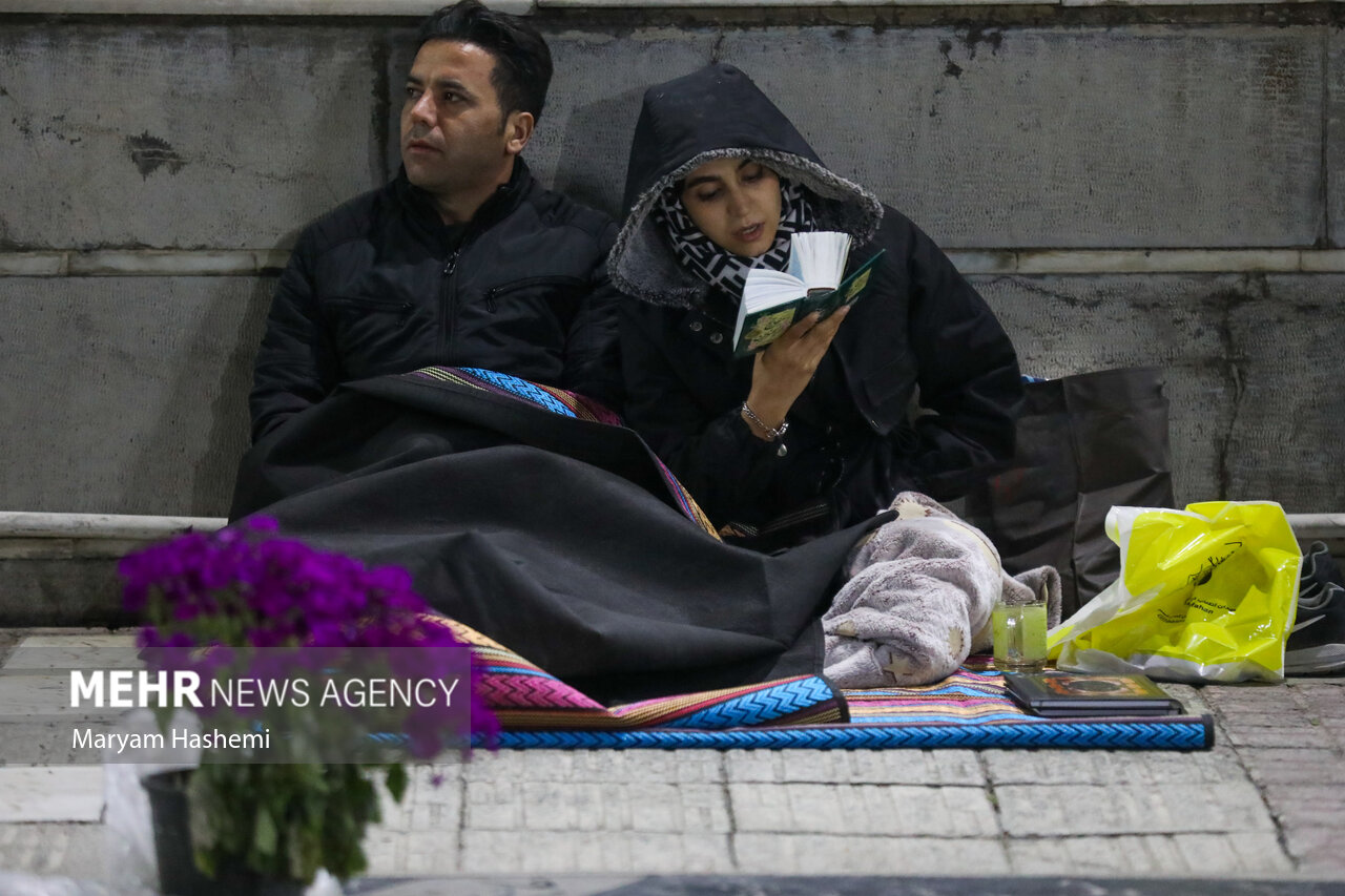 احیای شب نوزدهم ماه رمضان در باغ فیض تهران