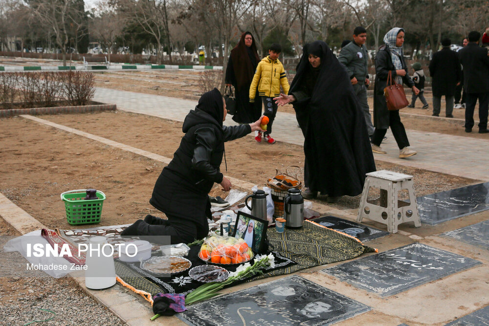 آیین چراغ برات در بهشت رضا (ع) - مشهد