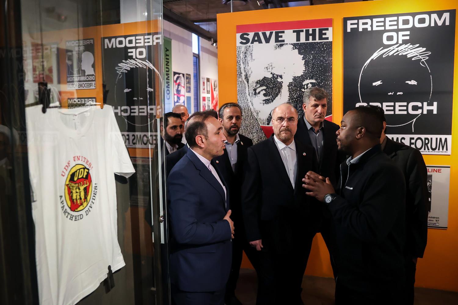 بازدید قالیباف از موزه آپارتاید در ژوهانسبورگ آفریقای جنوبی