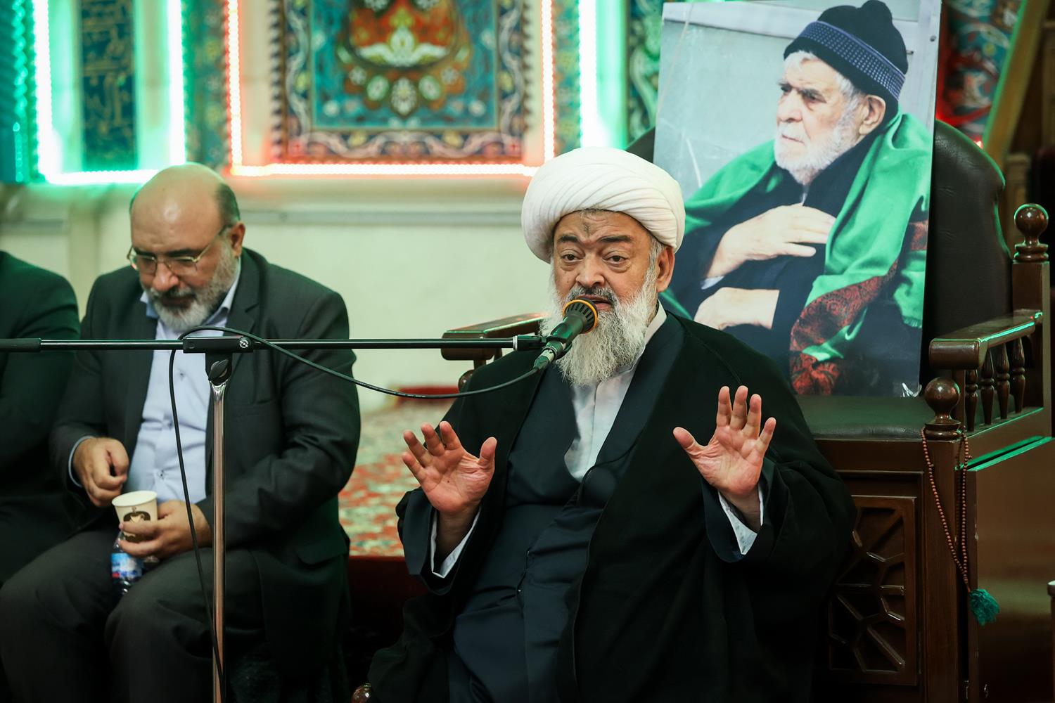 حضور قالیباف در مراسم ترحیم استاد سیدرضا مؤید