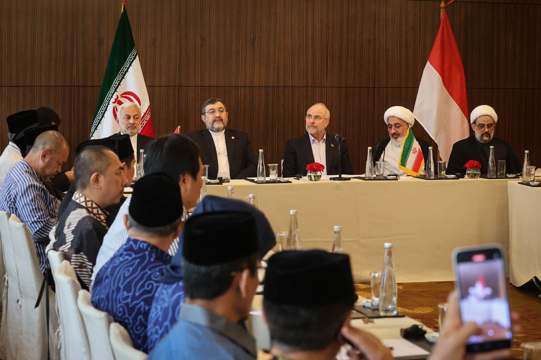 دیدار قالیباف با جمعی از علما و فرهیختگان اندونزیایی در جاکارتا