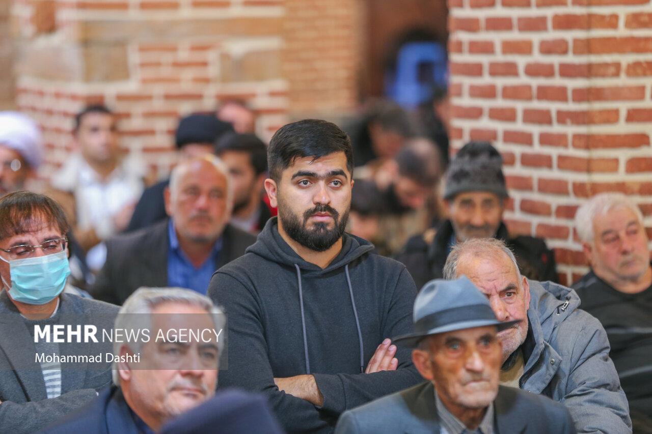 عمامه گذاری طلاب اردبیل به مناسبت نیمه شعبان