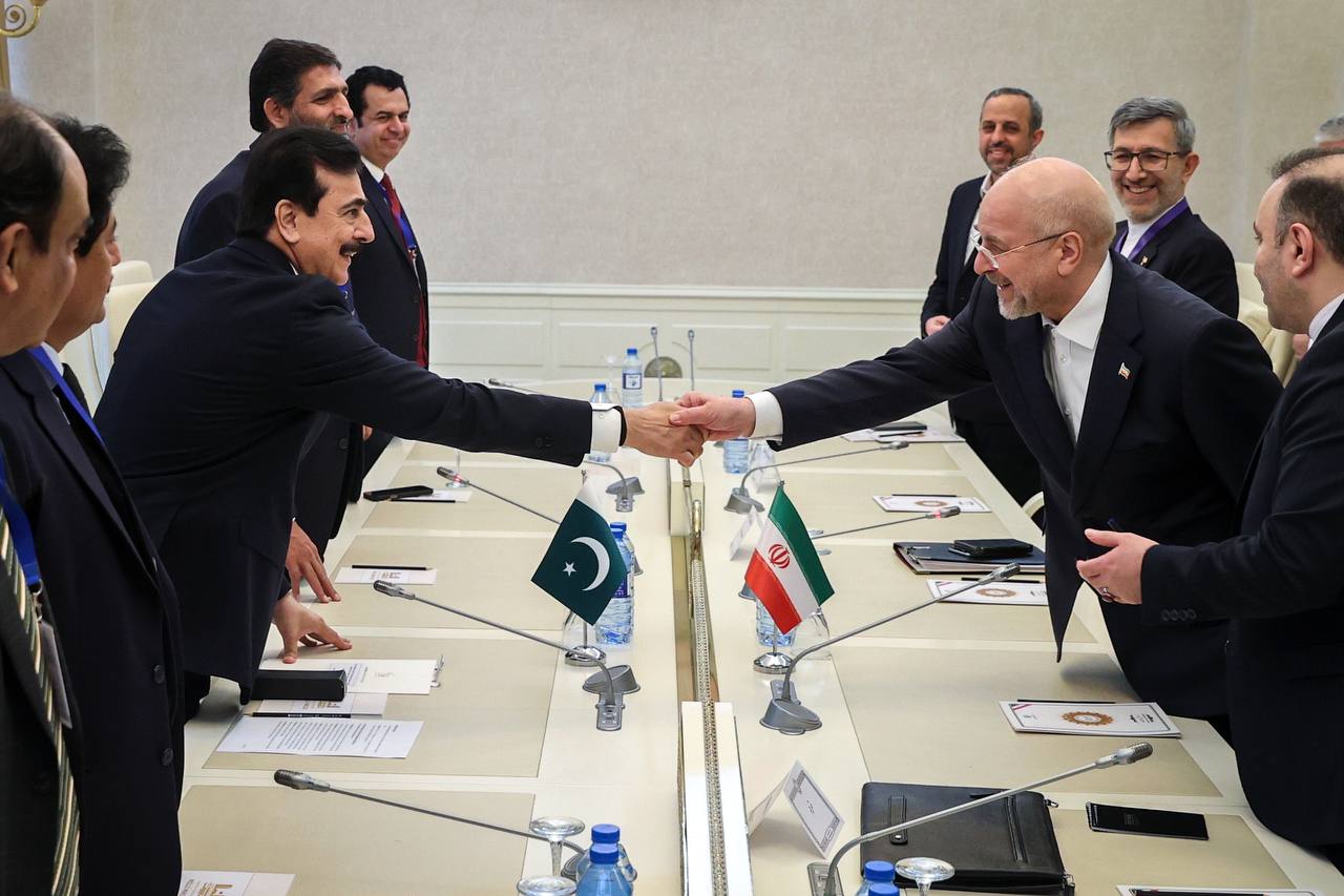 دیدار یوسف رضا گیلانی با قالیباف در باکو - آذربایجان