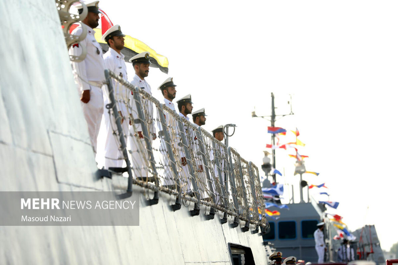 الحاق پایگاه شناوری «کردستان» و ناوشکن «سهند»