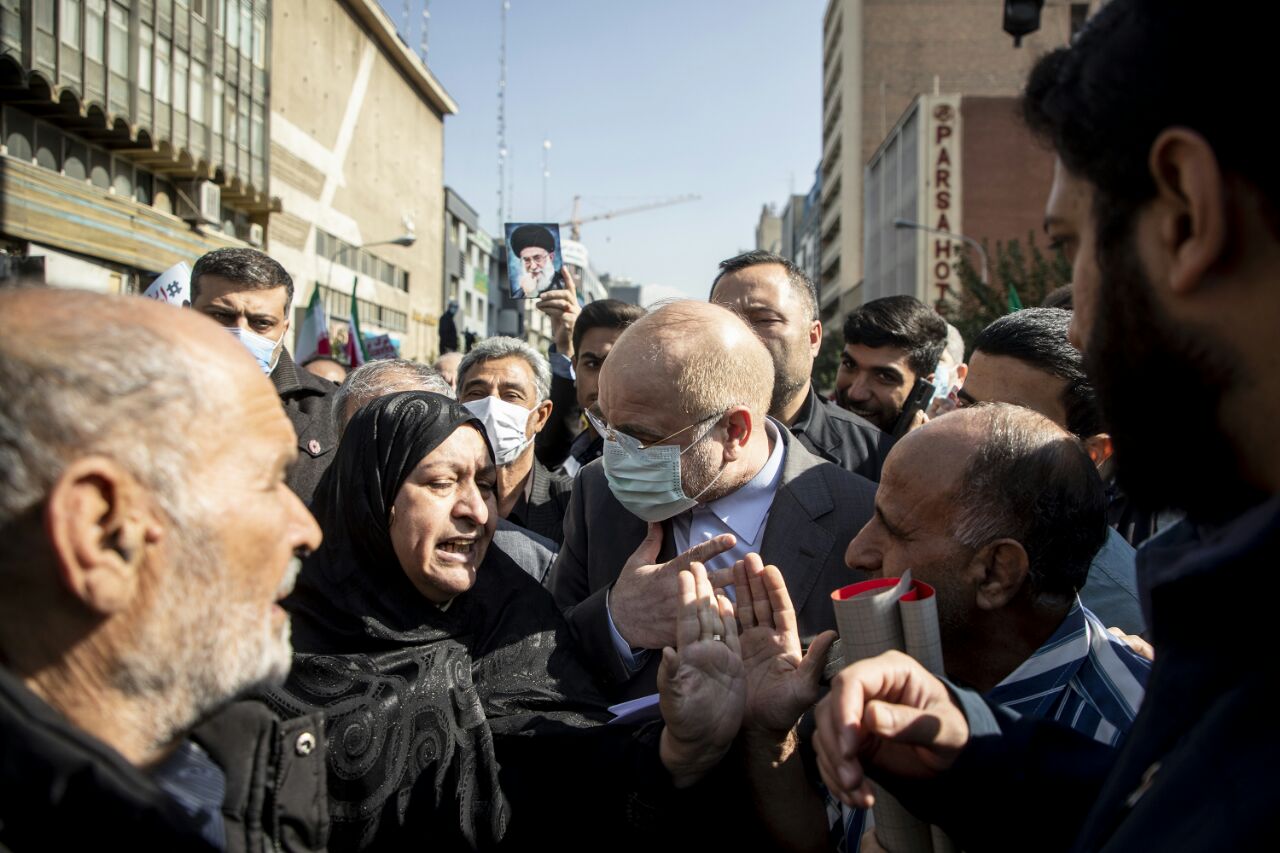 حضور قالیباف در راهپیمایی  و نماز جمعه