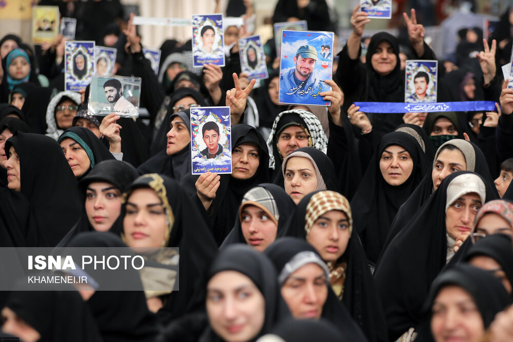 دیدار خانواده شهدای اقتدار با رهبر انقلاب