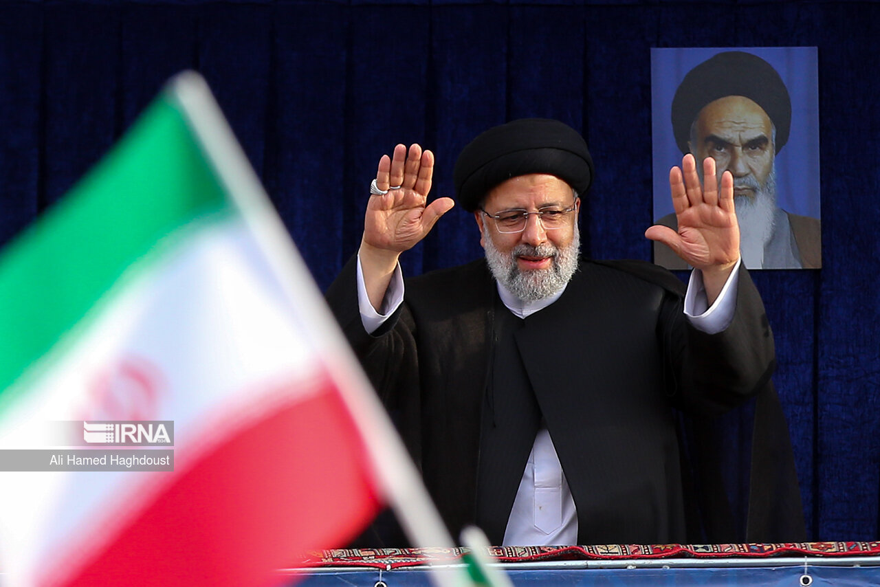 استقبال مردم تبریز از رئیس جمهور