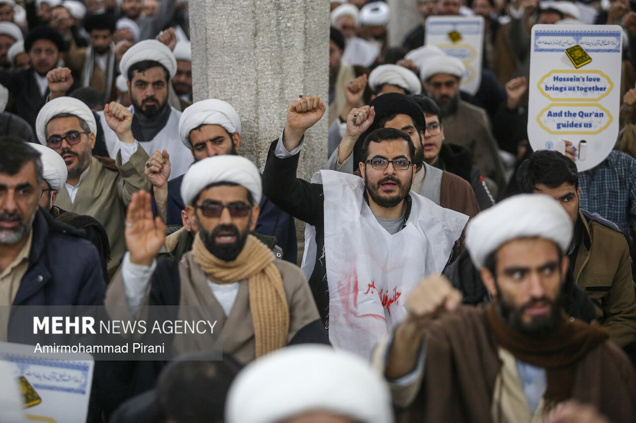 اجتماع حوزویان قم در محکومیت اهانت به قرآن و ولایت