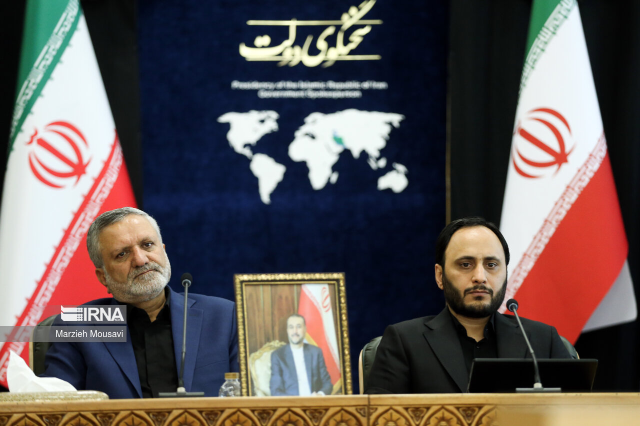 نشست خبری مشترک اعضا دولت