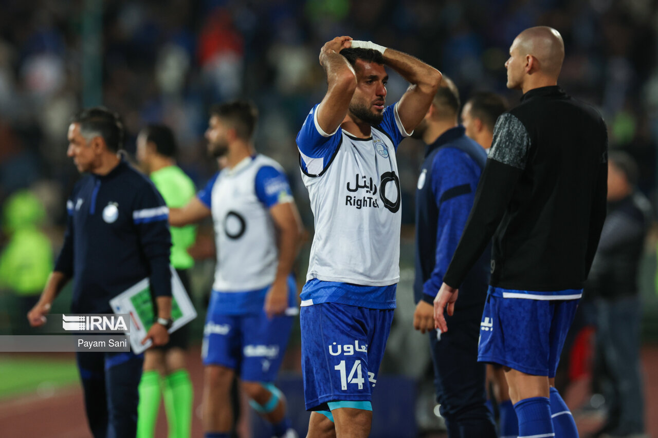 استقلال و ذوب آهن