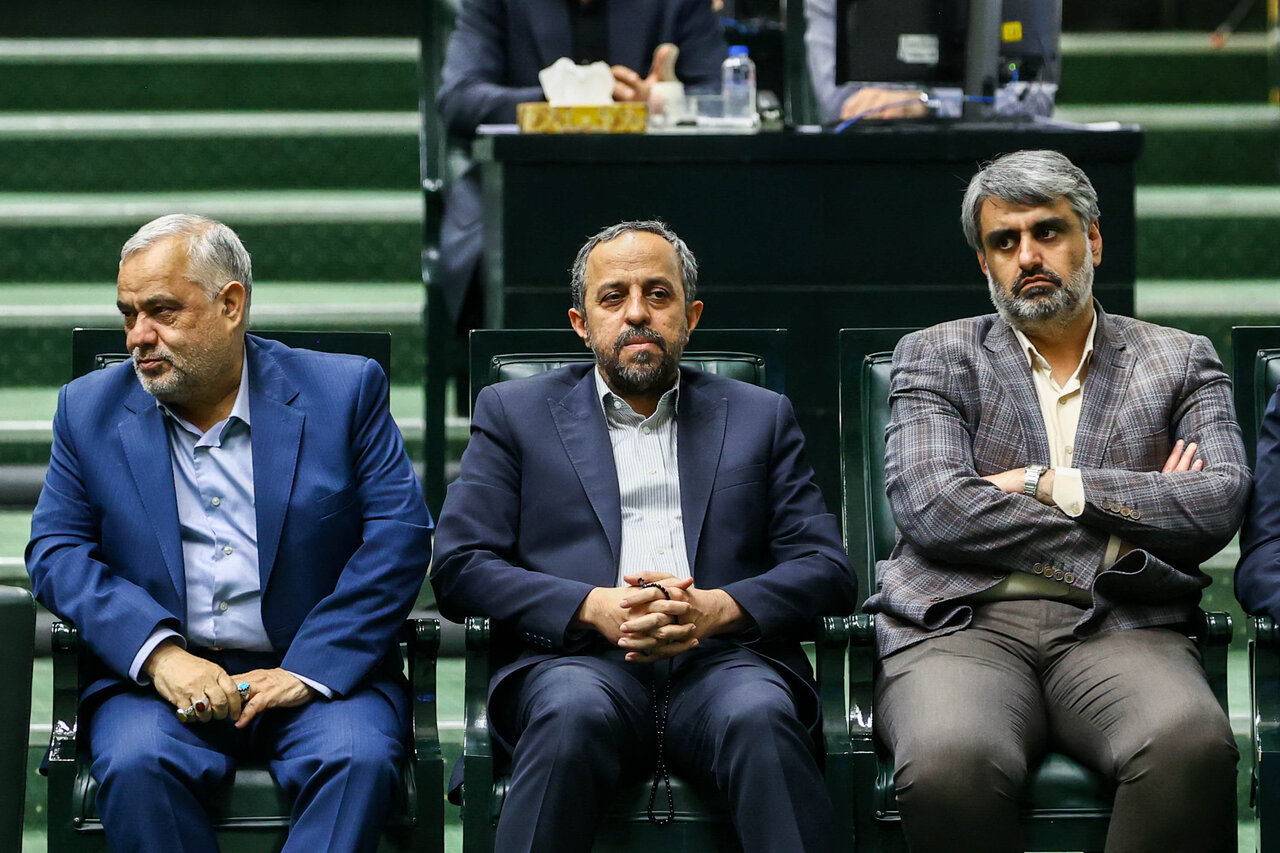 بررسی اجرای برنامه هفتم در مجلس با حضور رئیس جمهور