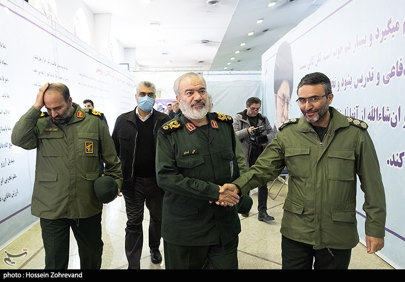 نمایشگاه هفته پژوهش سپاه پاسداران در ستاد سپاه