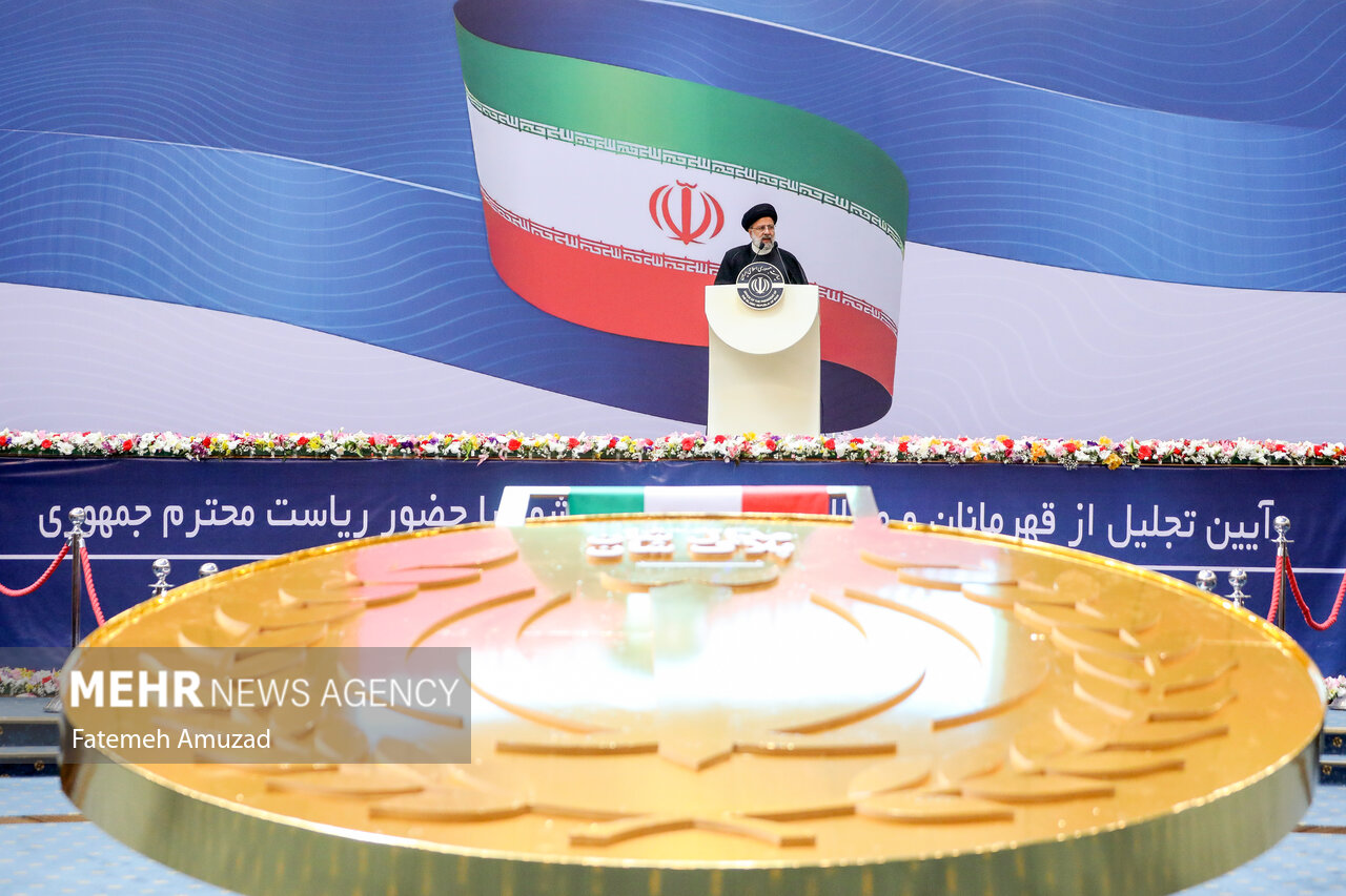 تجلیل از قهرمانان و مدال آوران ورزش با حضور رئیسی