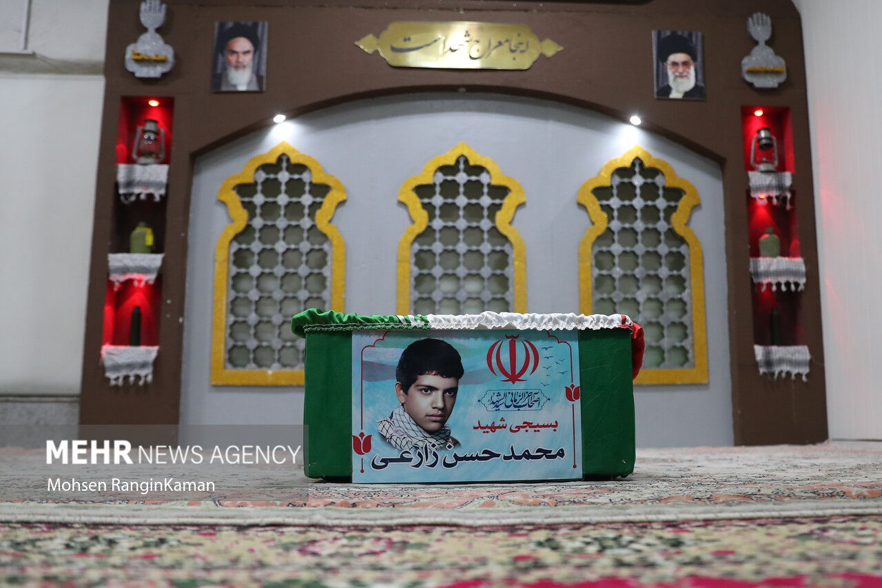 مراسم وداع با پیکر مطهر شهید محمدحسن زارعی