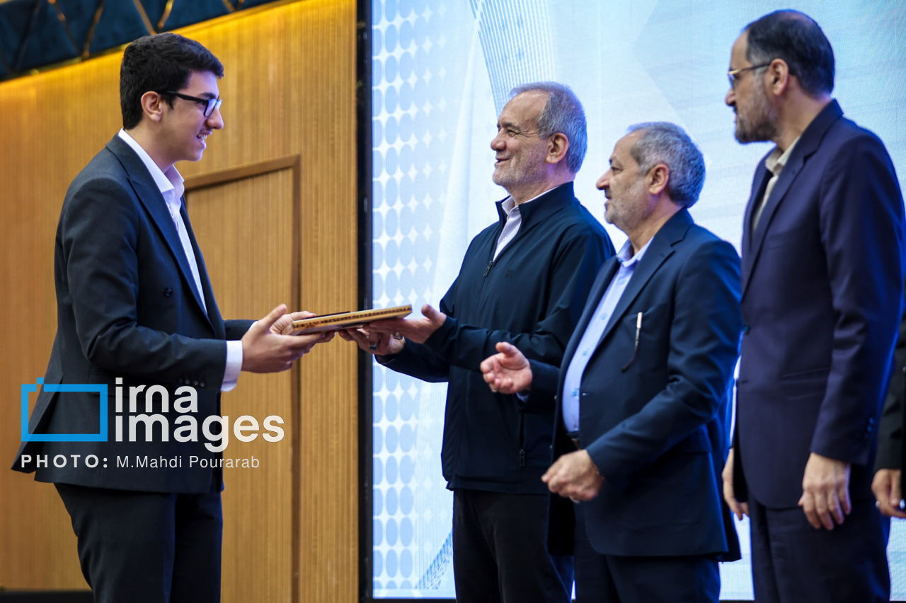 تجلیل از مدال آوران المپیاد ۲۰۲۵ 