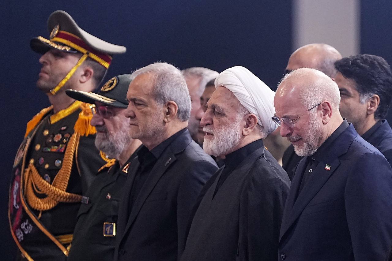 ادای احترام سران قوا