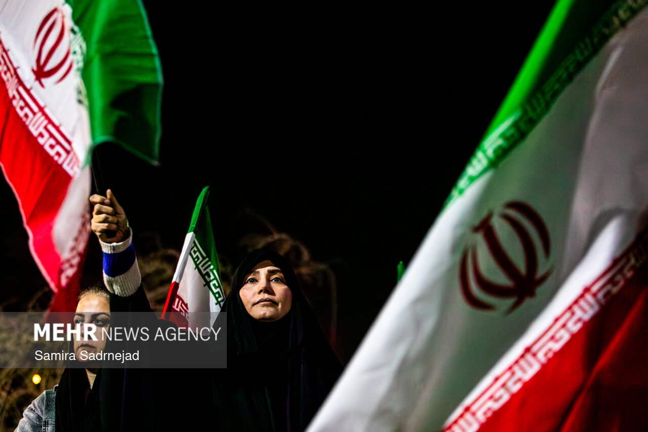 تجمع مردمی در محکومیت اغتشاشات تروریستی