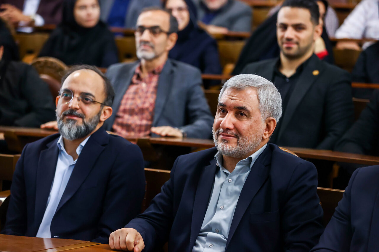 آئین گرامیداشت روز کتاب و کتابخوانی با حضور قالیباف