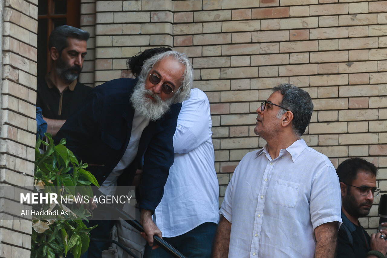 تصاویر مراسم تشییع پیکر ناصر تقوایی