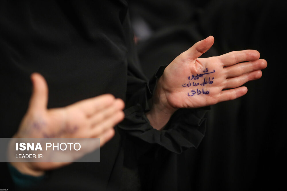  دیدار هزاران نفر از زنان و دختران با رهبر انقلاب