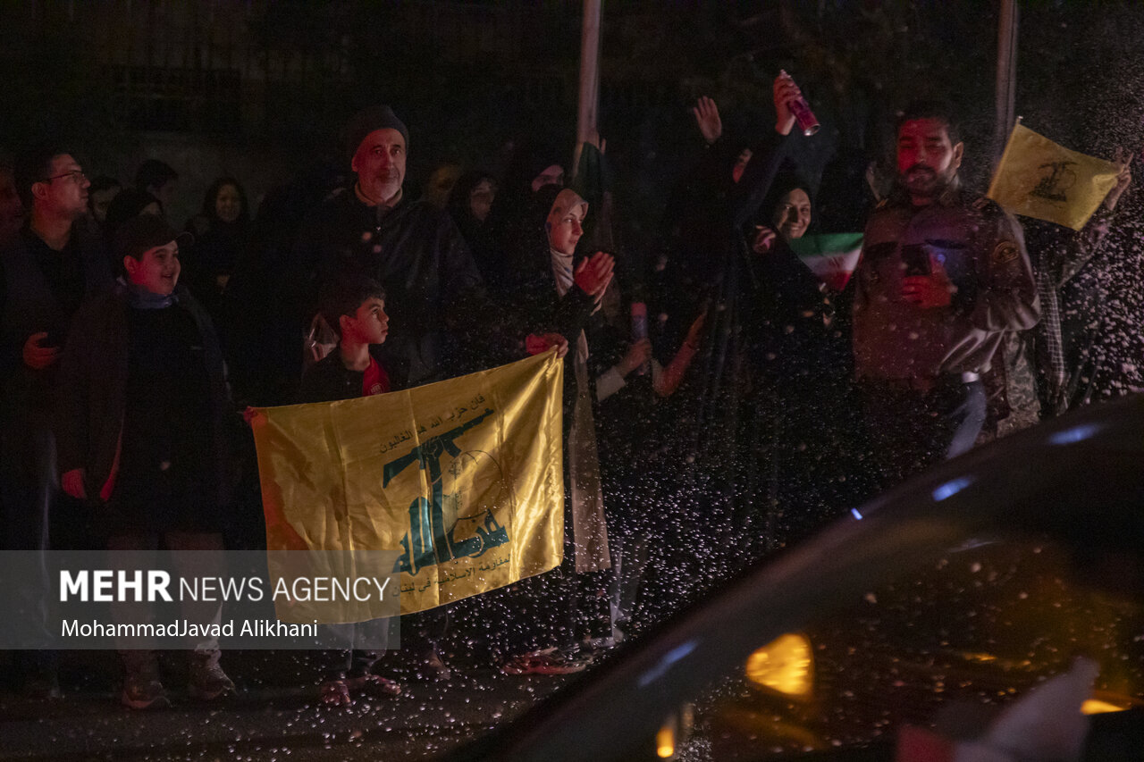 شادی مردم پس از حملات موشکی سپاه