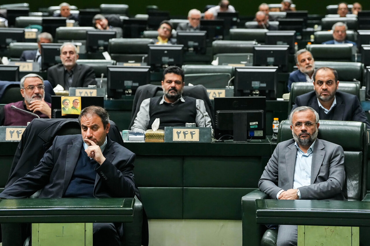 حضور امیر موسوی و عراقچی در جلسه غیرعلنی مجلس