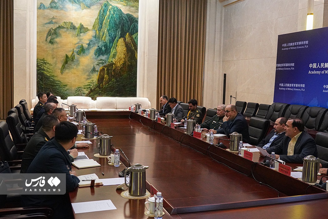 سفر مشاور فرمانده کل قوا به چین