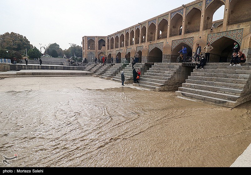 بازگشایی آب زاینده رود