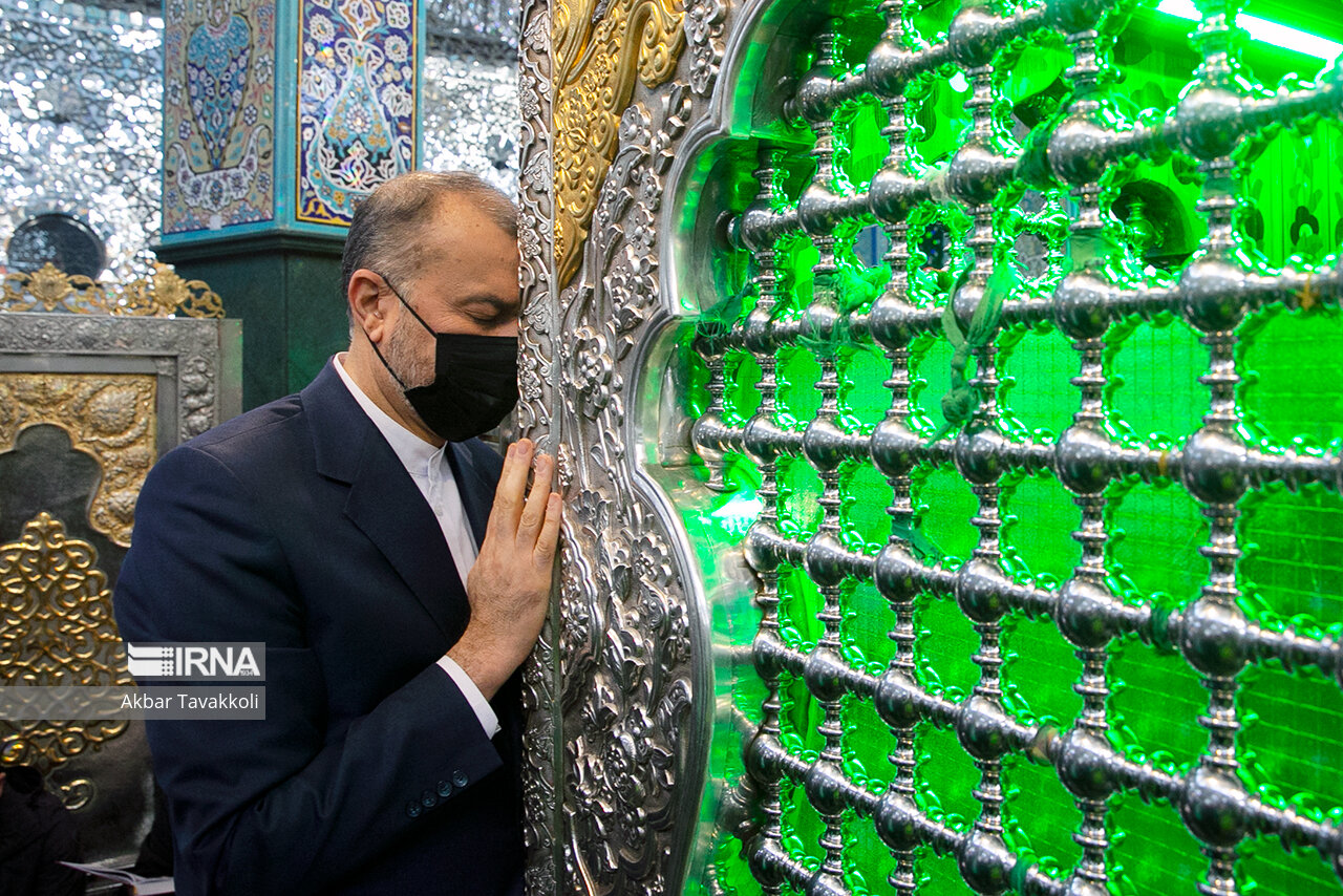 حضور امیرعبداللهیان در اماکن مقدس سوریه