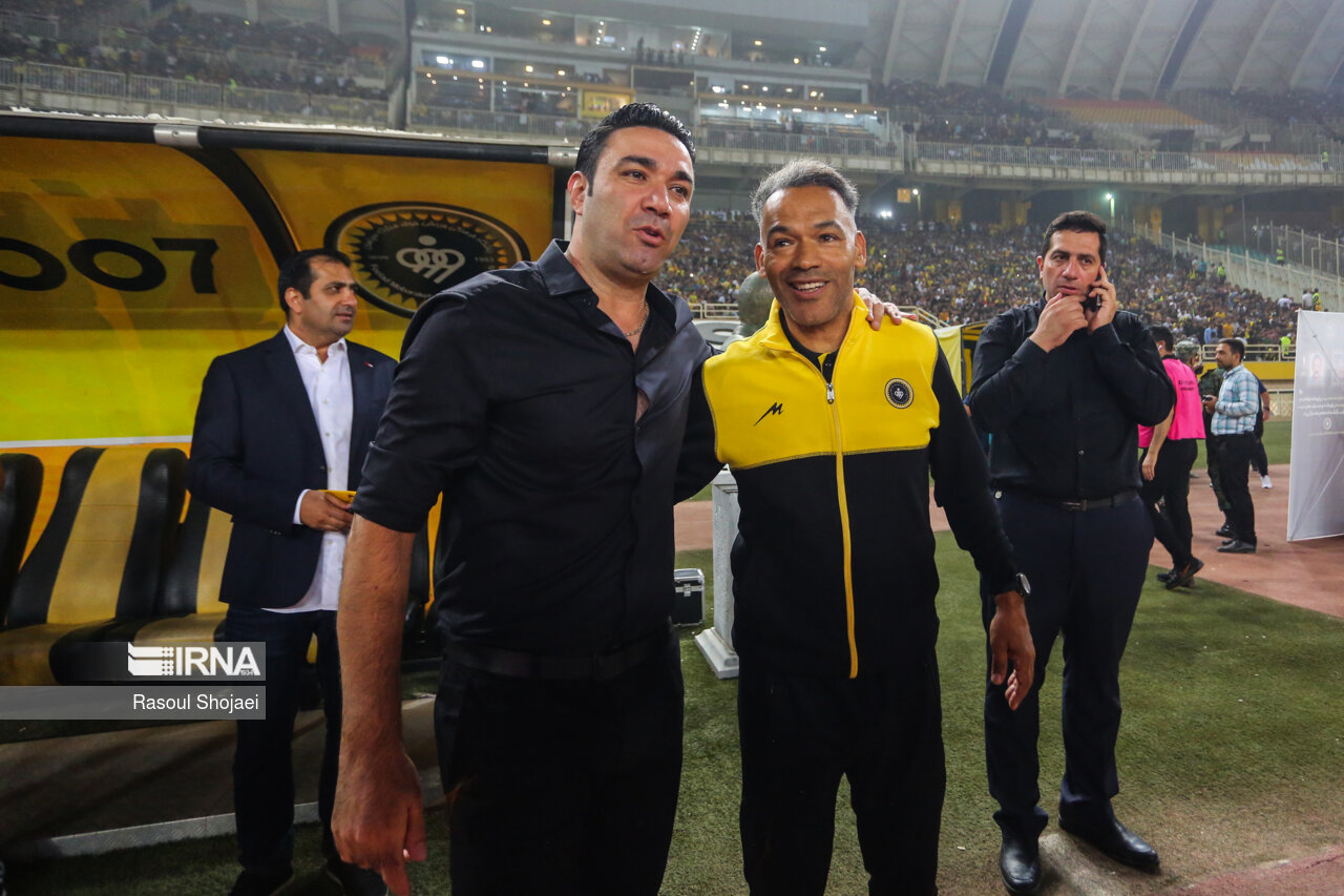 لیگ برتر فوتبال- سپاهان و استقلال