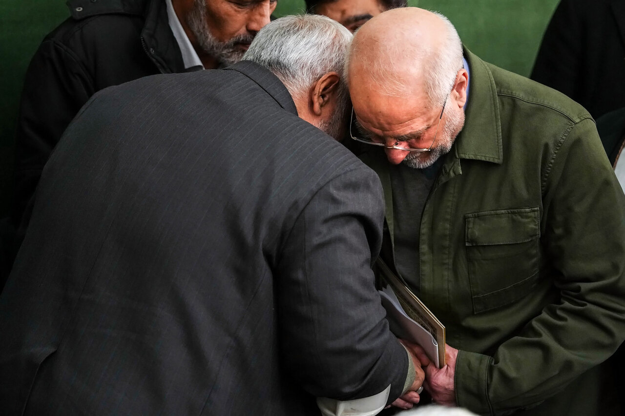 دیدار جمعی از جانبازان و ایثارگران با قالیباف